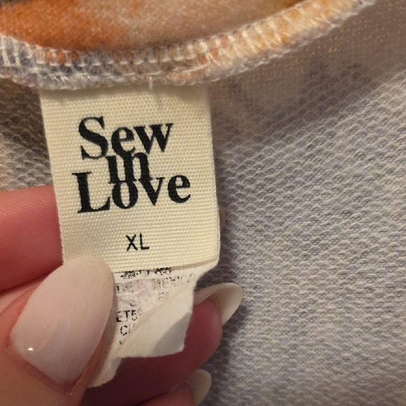 Floral V-Neck Ruffle Women's Top - Picture 3 of 5